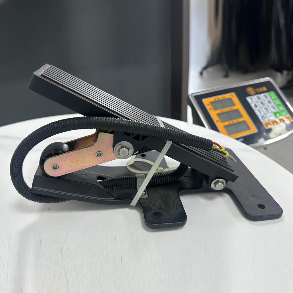 Electronic Throttle Pedal for Construction Machinery