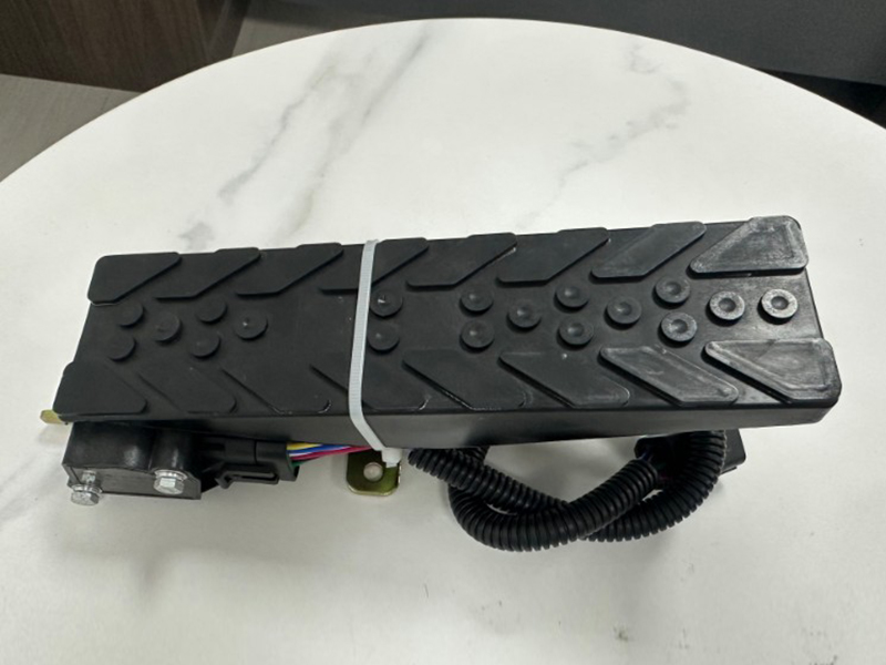 Electronic Accelerator Pedal for Electric Vehicles