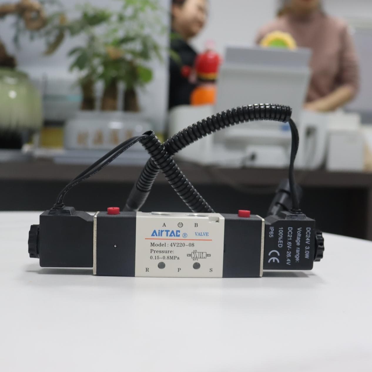 4V220-08 Double Solenoid 5/2 Way Solenoid Valve